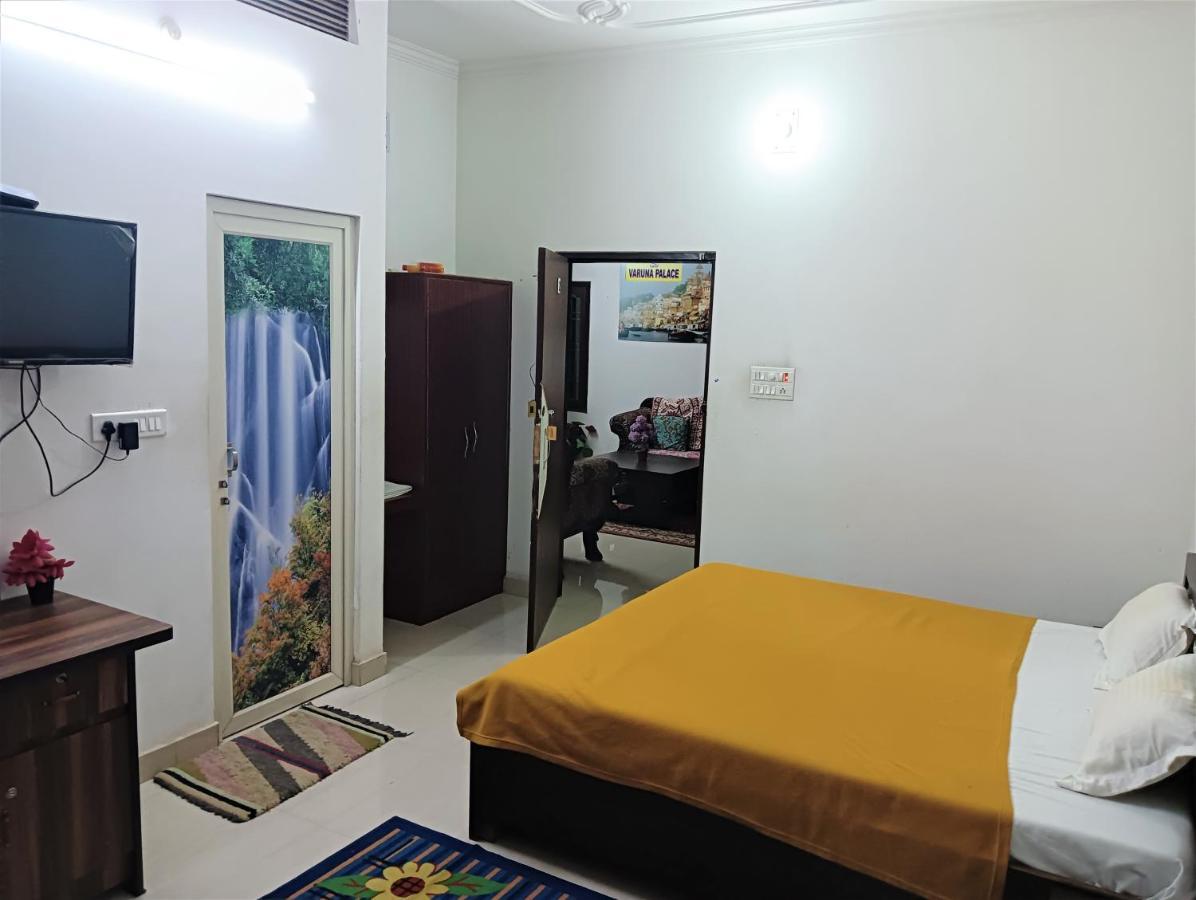 Homestay Varuna Palace-fully Vaccinated Staff Varanasi